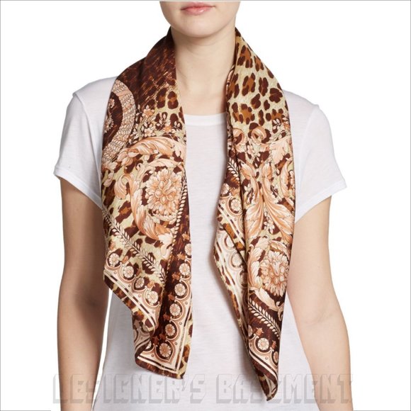 VERSACE beige Wild Barocco CROWNS brown LEO Spots 35" Silk scarf NWT +🎁envelope - Picture 5 of 6